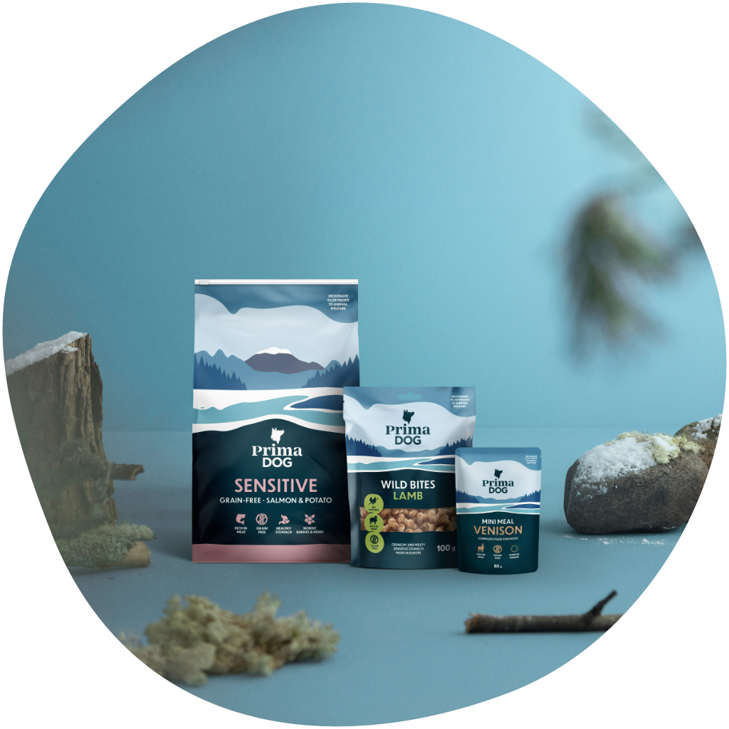 Kuvassa PrimaDogin ruokatuotteita